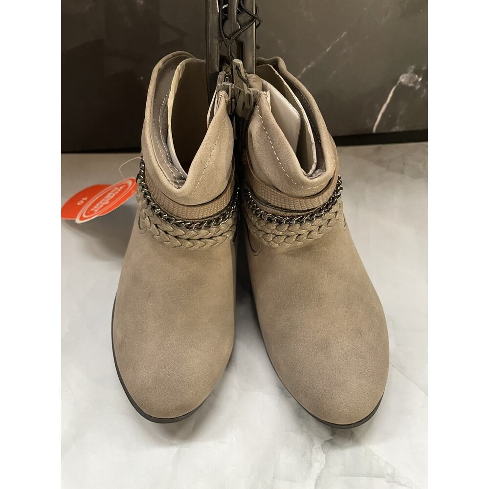 Girls Fashion Boot Size 10 Tan Side Zip With Decorate Wraps Wonder Nation